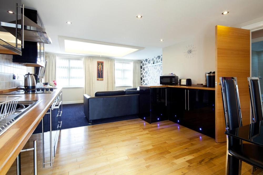 Queens Mansions: Princess Suite Blackpool Eksteriør bilde
